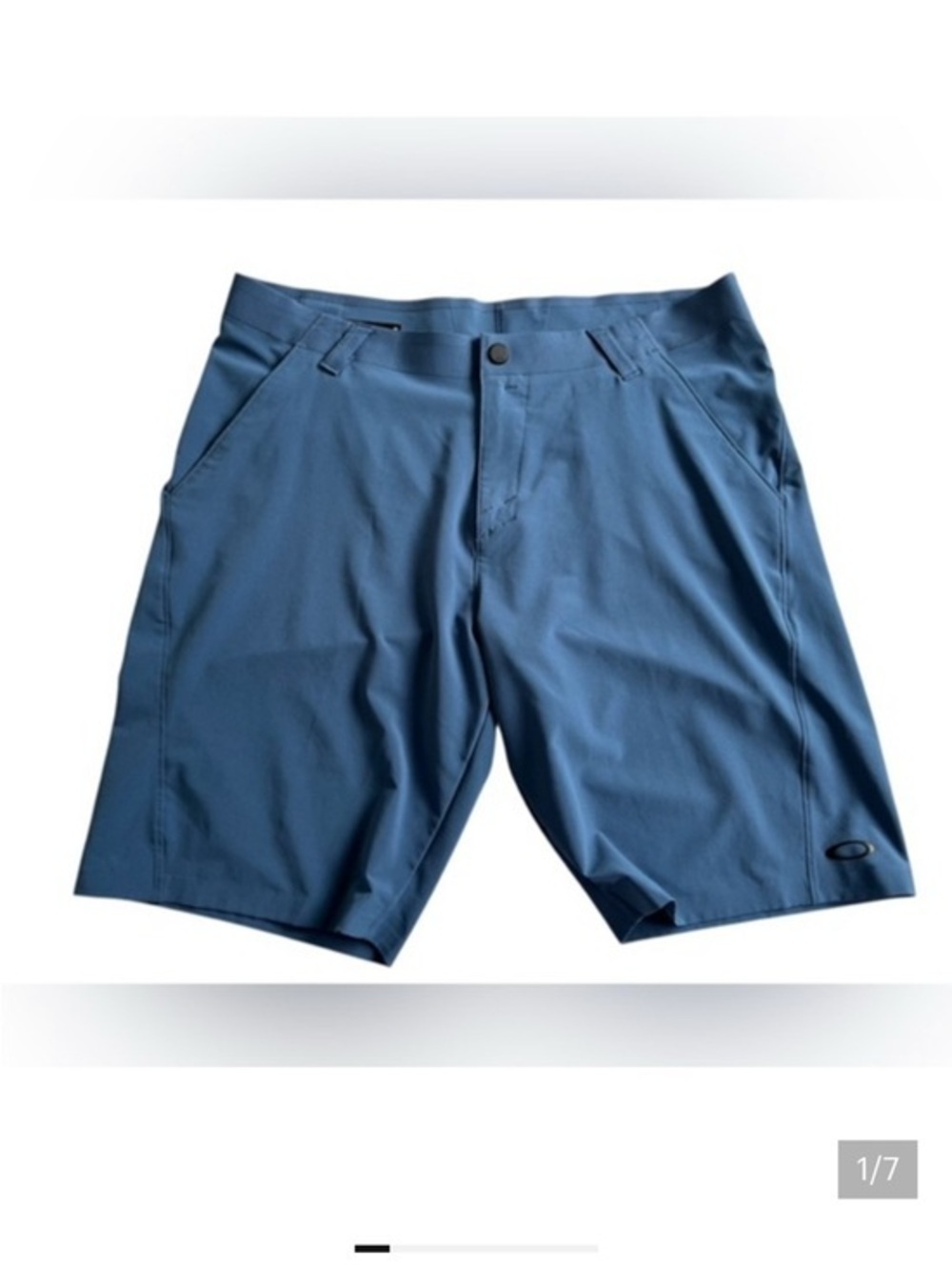 NWOT Oakley Men's Slate Blue Flat Front Shorts